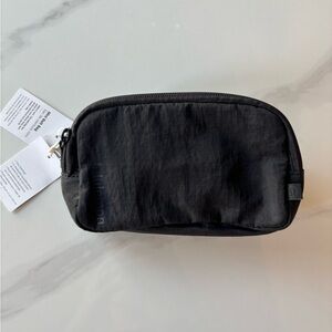 lululemon athletica NWT black mini belt Bag
